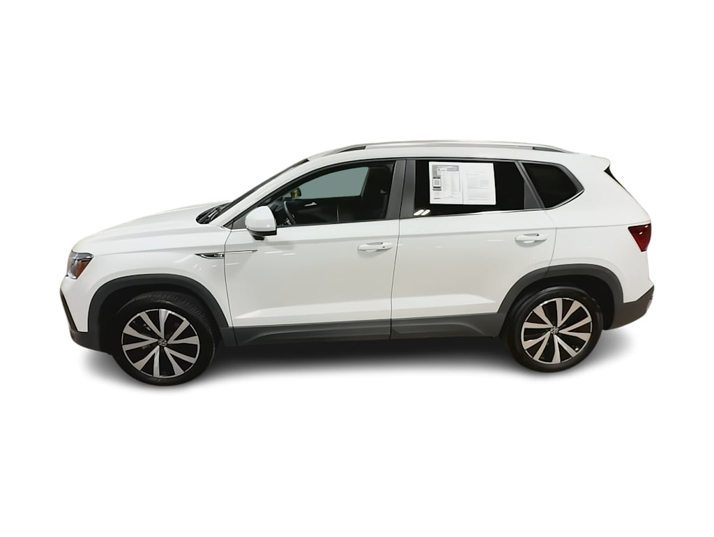 Thumbnail: 2022 Volkswagen Taos - 3