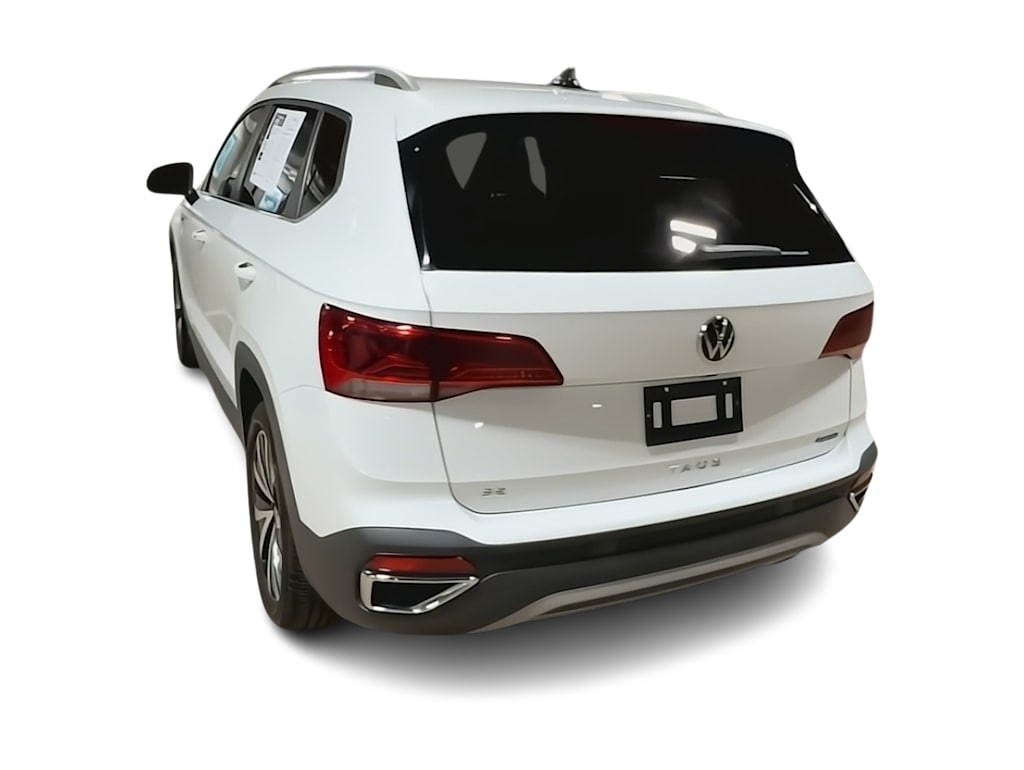 Thumbnail: 2022 Volkswagen Taos - 4