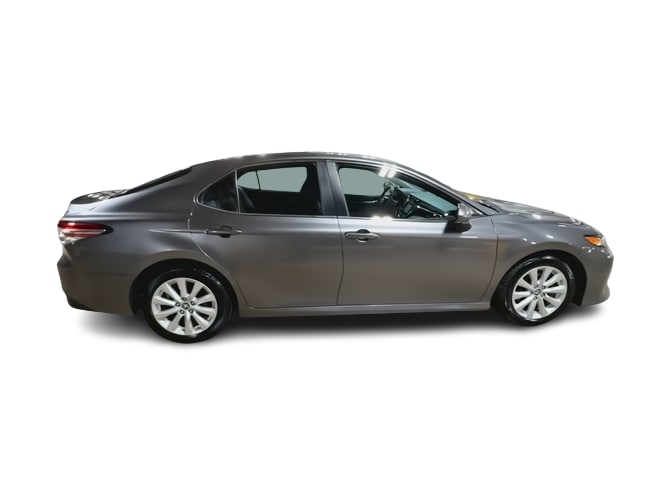 2018 Toyota Camry LE 22