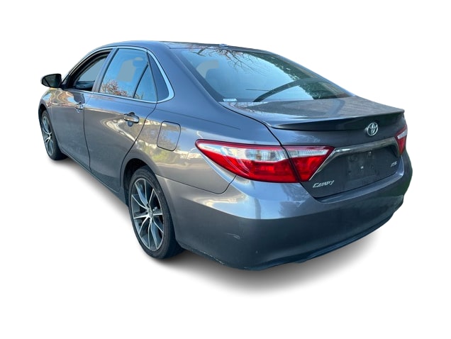 2015 Toyota Camry XLE 3