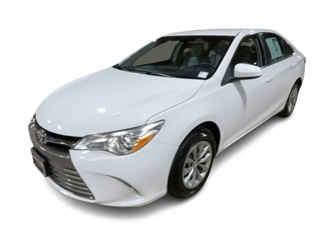 2016 Toyota Camry LE 18