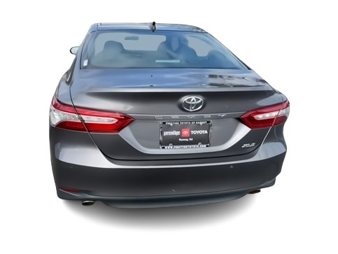 2019 Toyota Camry XLE 17