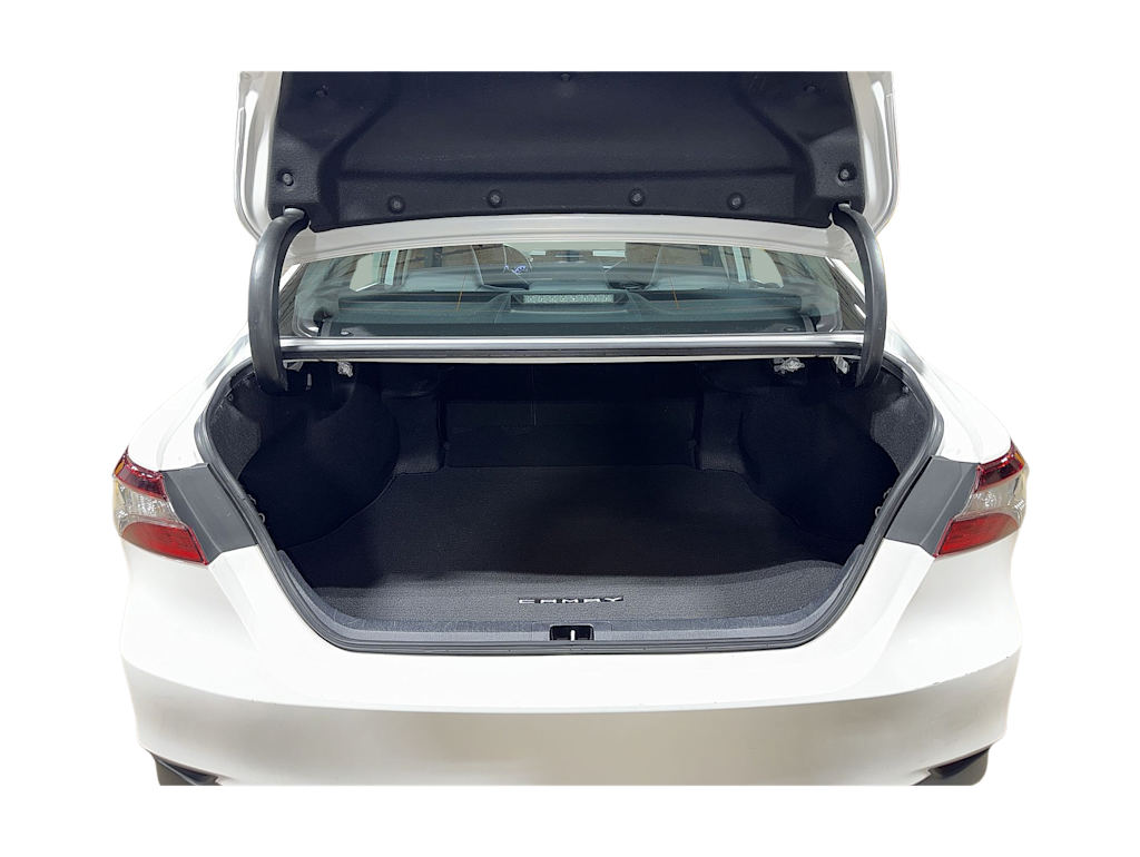 Thumbnail: 2021 Toyota Camry - 16