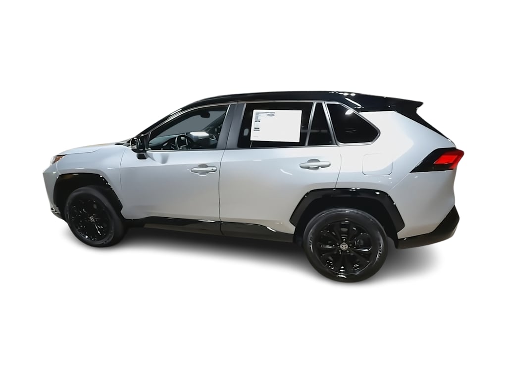 Thumbnail: 2022 Toyota RAV4 - 20
