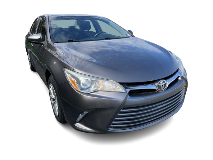 2015 Toyota Camry LE 14