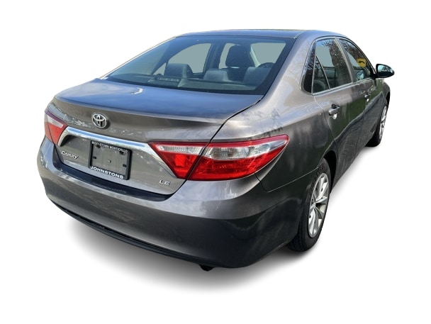 2015 Toyota Camry LE 15