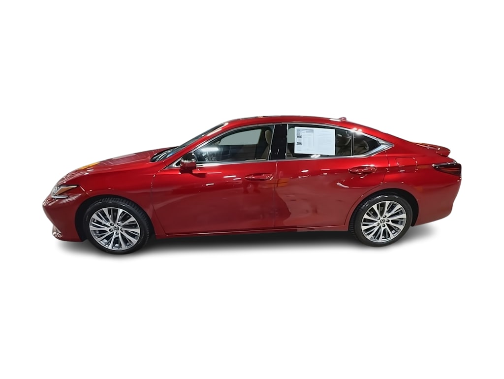 Thumbnail: 2021 Lexus ES - 3