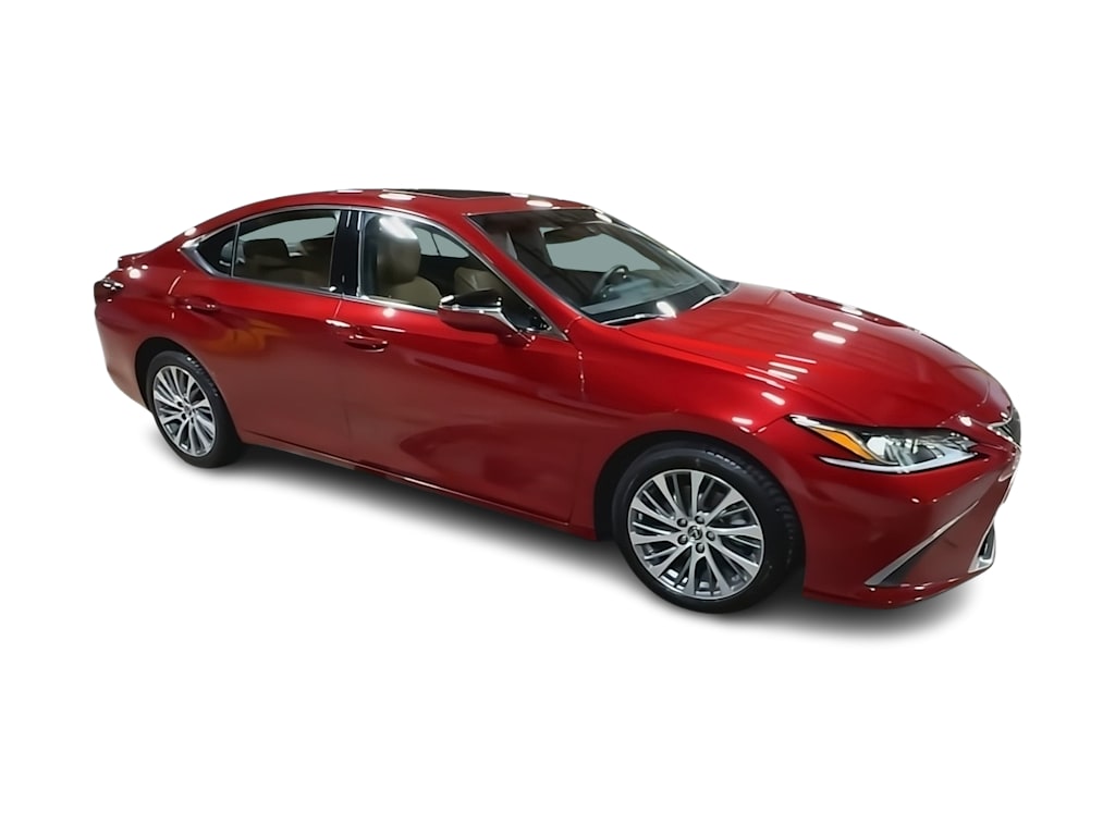 Thumbnail: 2021 Lexus ES - 17