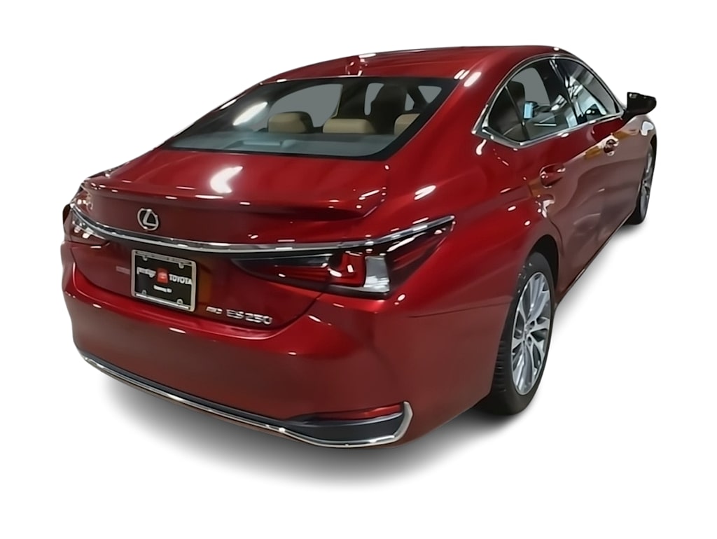 Thumbnail: 2021 Lexus ES - 21