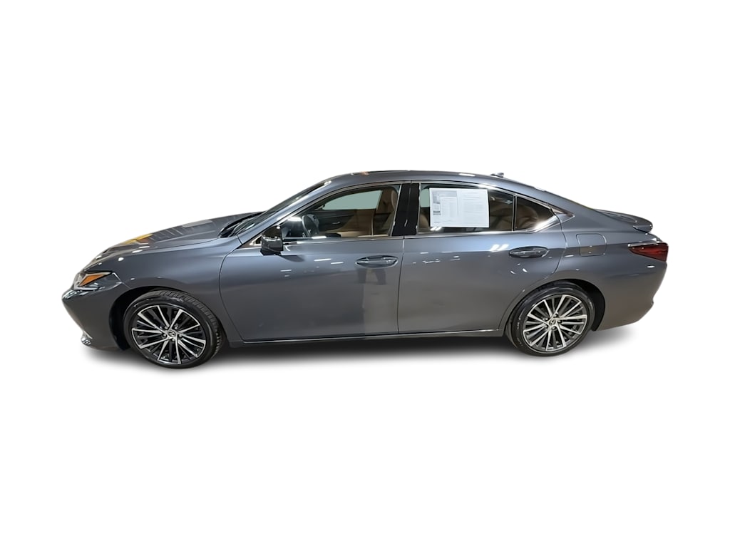 Thumbnail: 2024 Lexus ES - 3