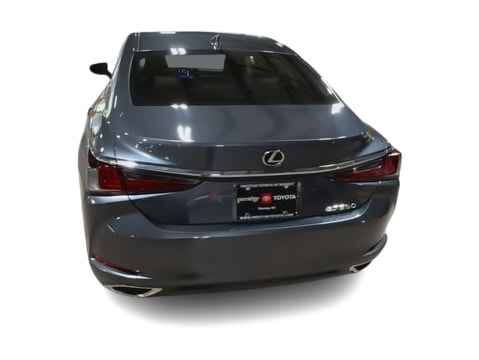 Thumbnail: 2022 Lexus ES - 20