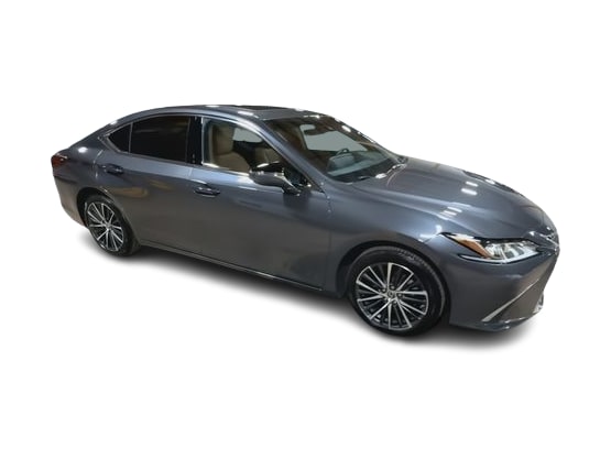 Thumbnail: 2022 Lexus ES - 17