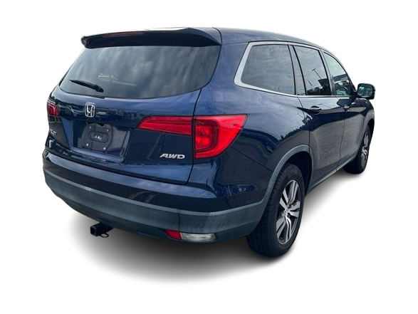 Thumbnail: 2017 Honda Pilot - 9