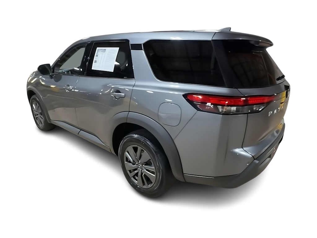 Thumbnail: 2023 Nissan Pathfinder - 4