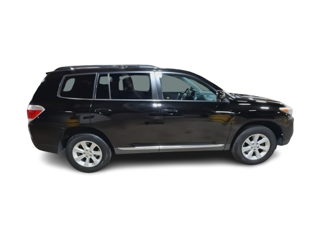 Thumbnail: 2013 Toyota Highlander - 21