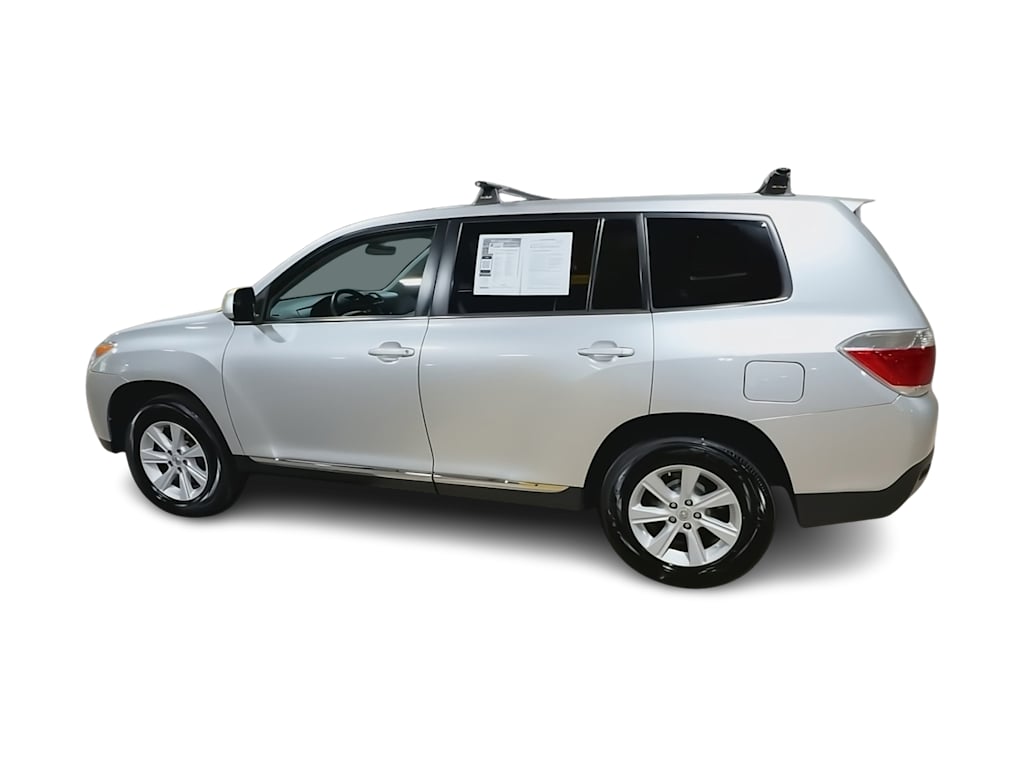Thumbnail: 2013 Toyota Highlander - 21