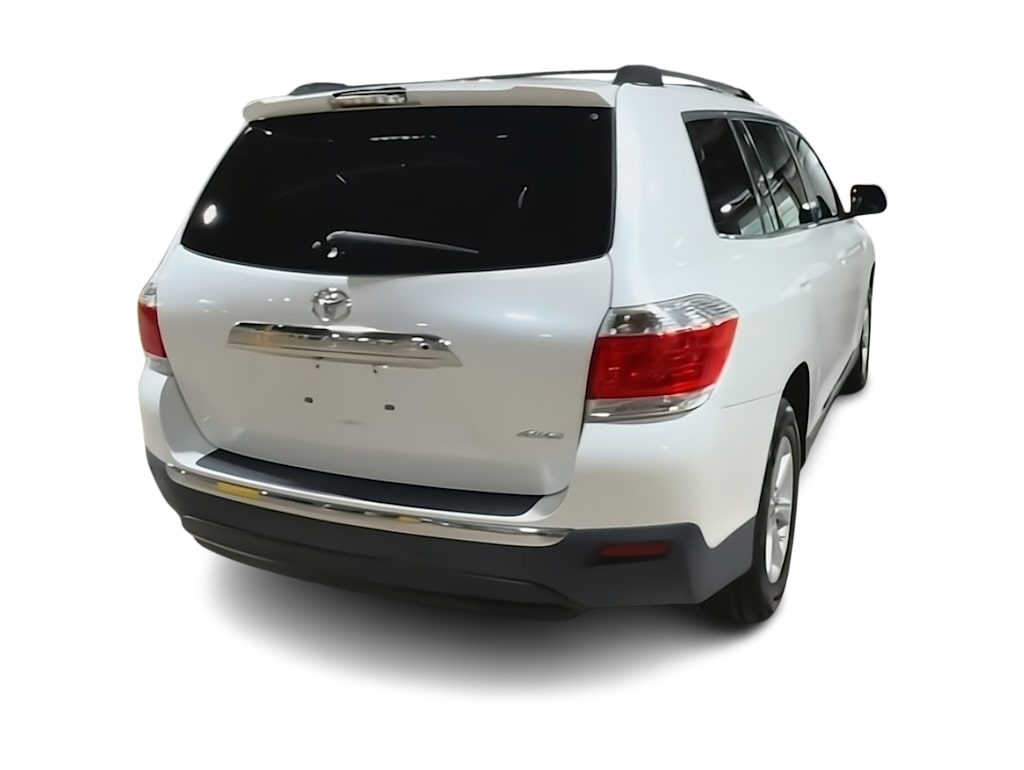 Thumbnail: 2013 Toyota Highlander - 20