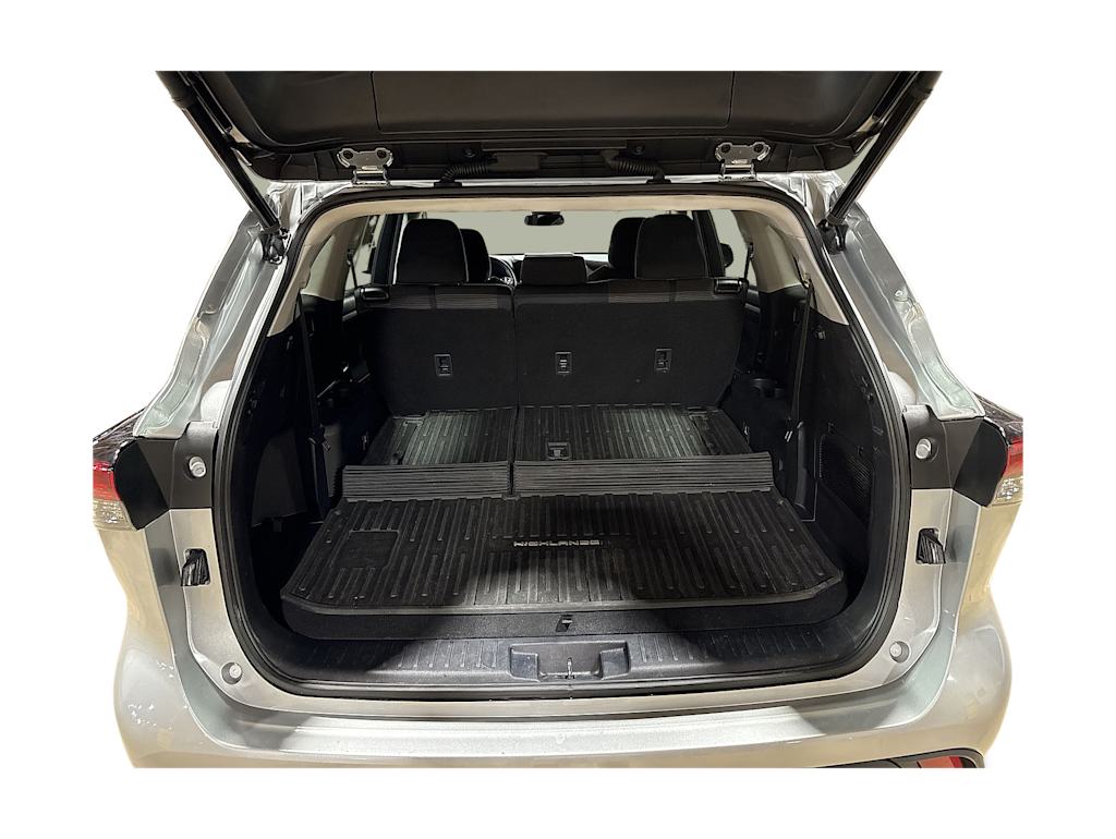 Thumbnail: 2021 Toyota Highlander - 15