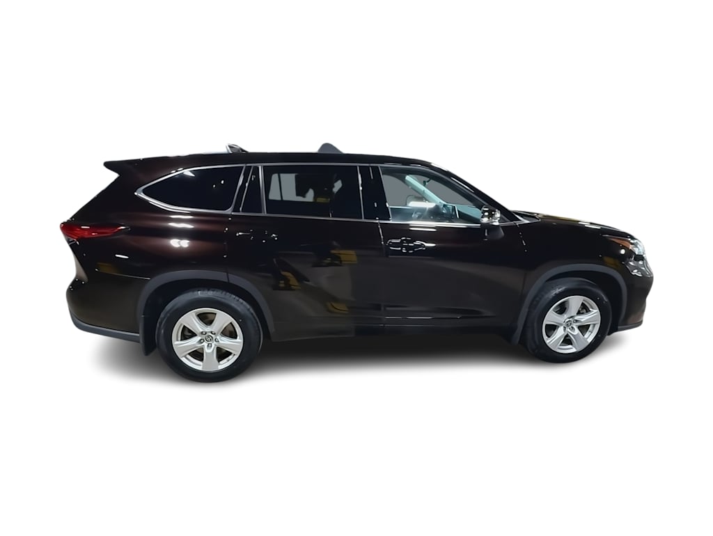 Thumbnail: 2022 Toyota Highlander - 22