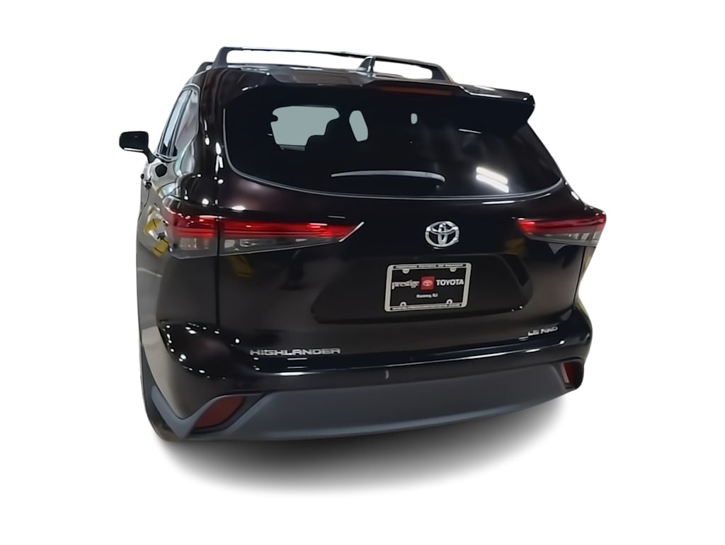 Thumbnail: 2022 Toyota Highlander - 20