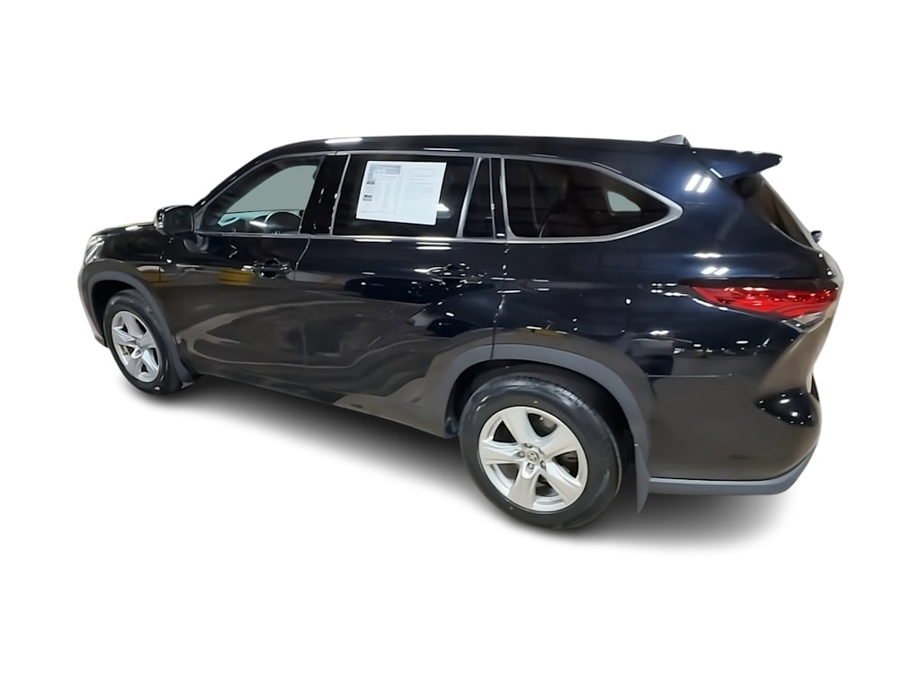 Thumbnail: 2022 Toyota Highlander - 21