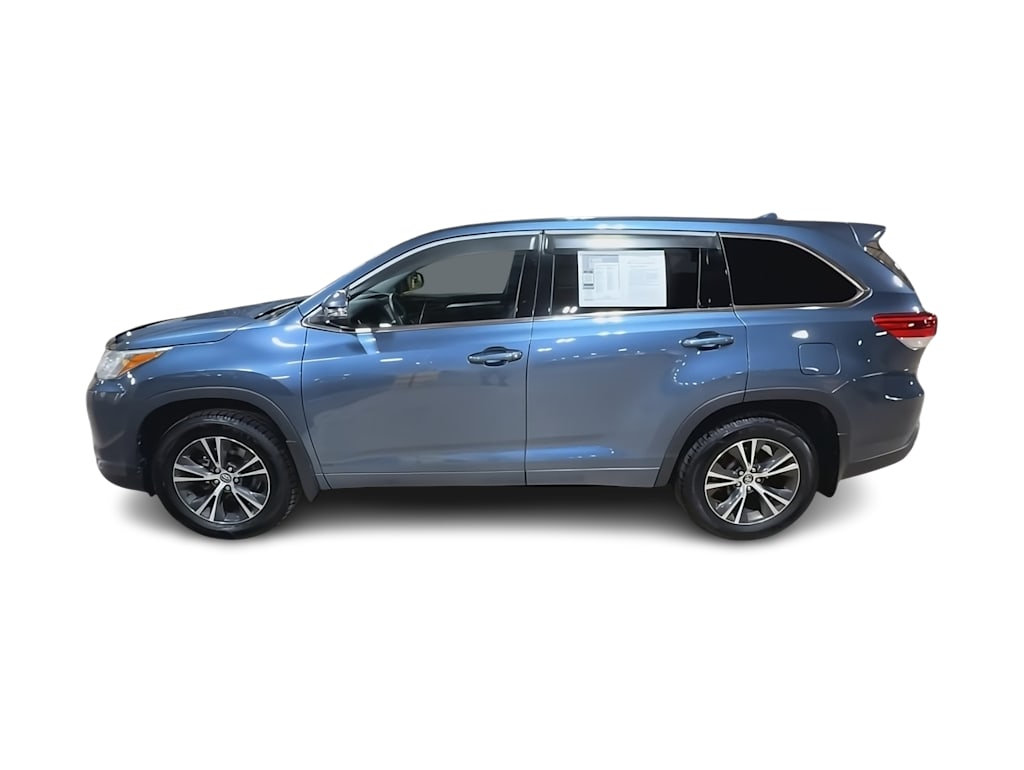 Thumbnail: 2017 Toyota Highlander - 3