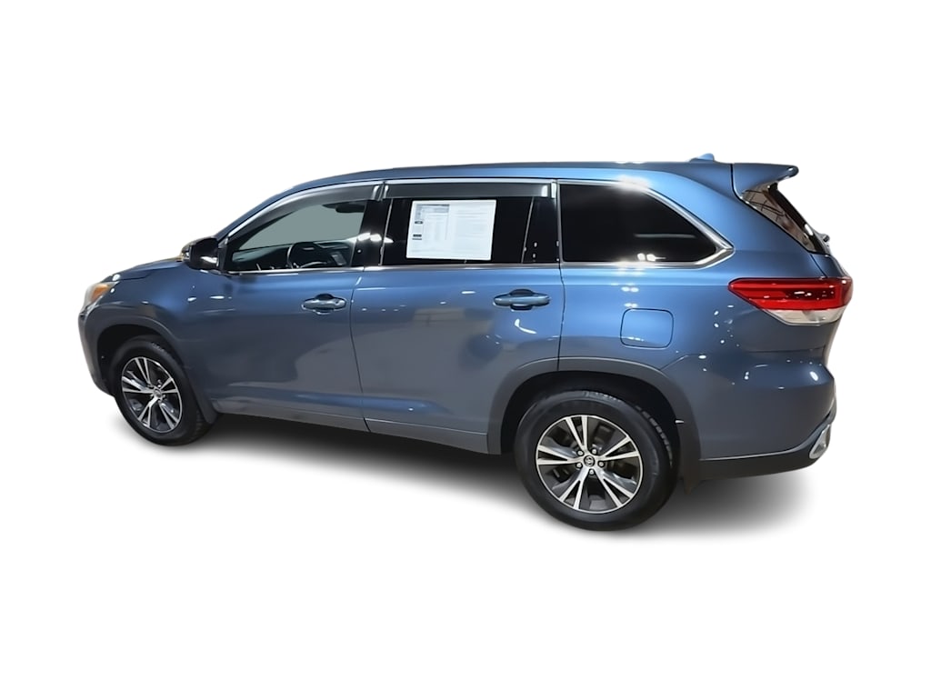 Thumbnail: 2017 Toyota Highlander - 21