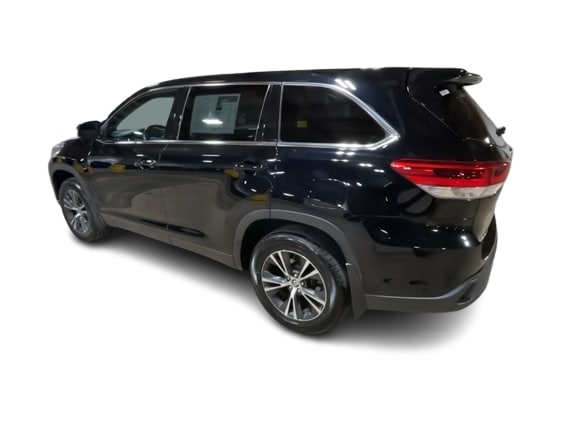 2019 Toyota Highlander LE 4