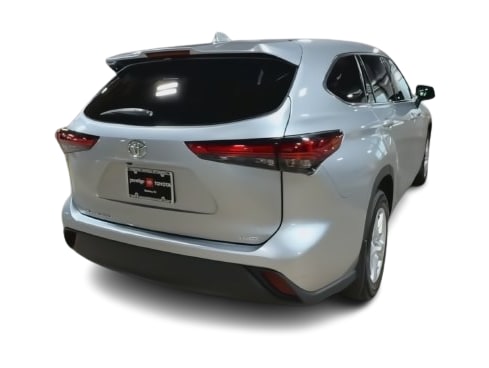 Thumbnail: 2021 Toyota Highlander - 21