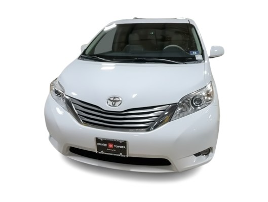 2013 Toyota Sienna XLE 18