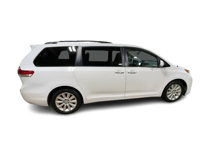 2013 Toyota Sienna XLE 15