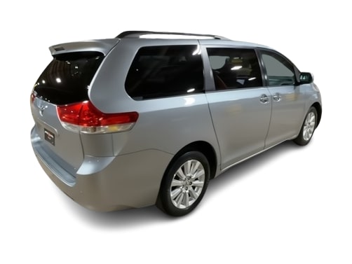 2011 Toyota Sienna XLE 20
