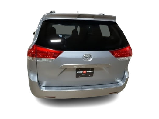 2011 Toyota Sienna XLE 4