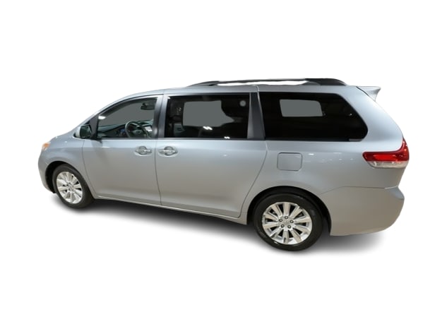 2011 Toyota Sienna XLE 19