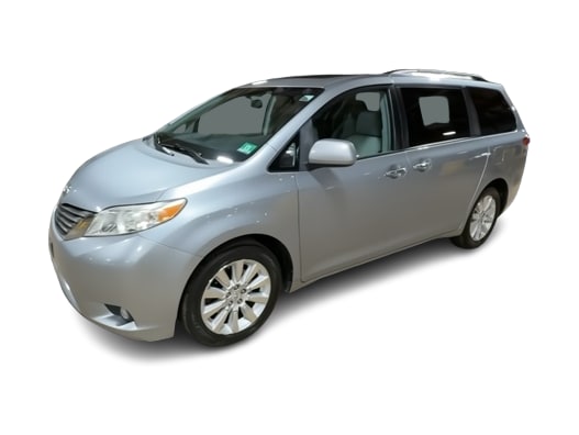 2011 Toyota Sienna XLE 3