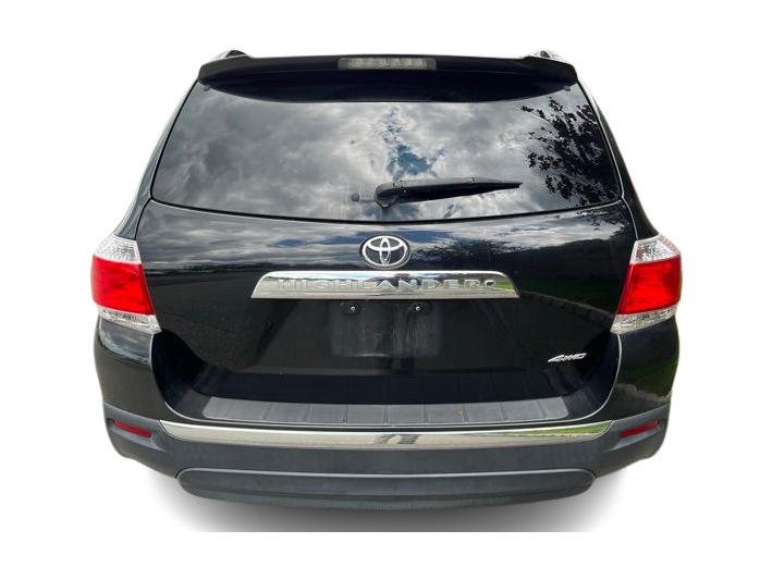 Thumbnail: 2013 Toyota Highlander - 3