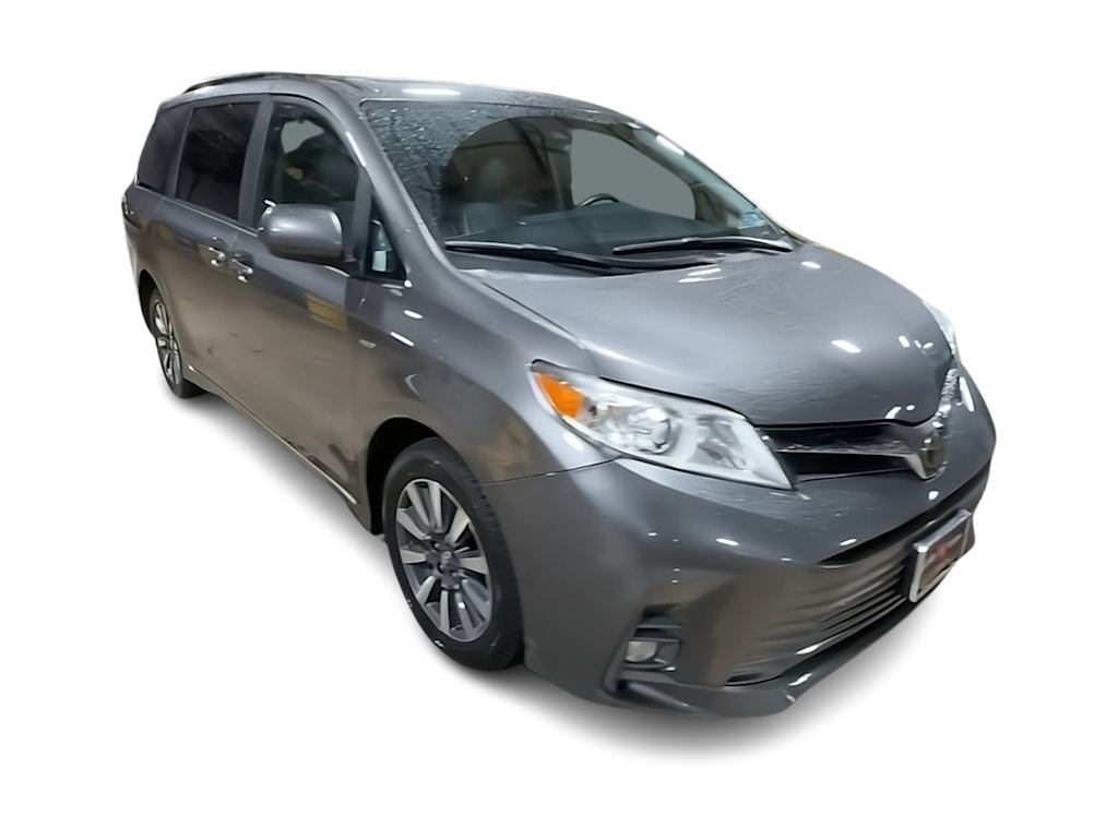 Thumbnail: 2020 Toyota Sienna - 18