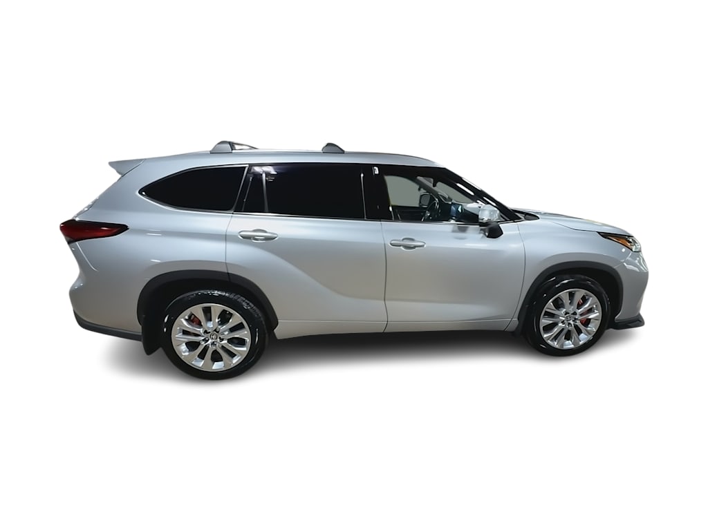 Thumbnail: 2021 Toyota Highlander - 22
