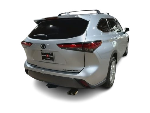 Thumbnail: 2021 Toyota Highlander - 21
