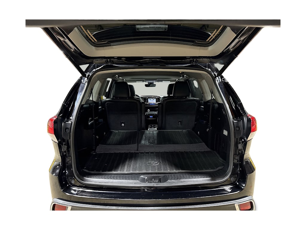 Thumbnail: 2019 Toyota Highlander - 15