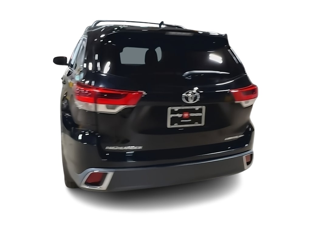 Thumbnail: 2019 Toyota Highlander - 21