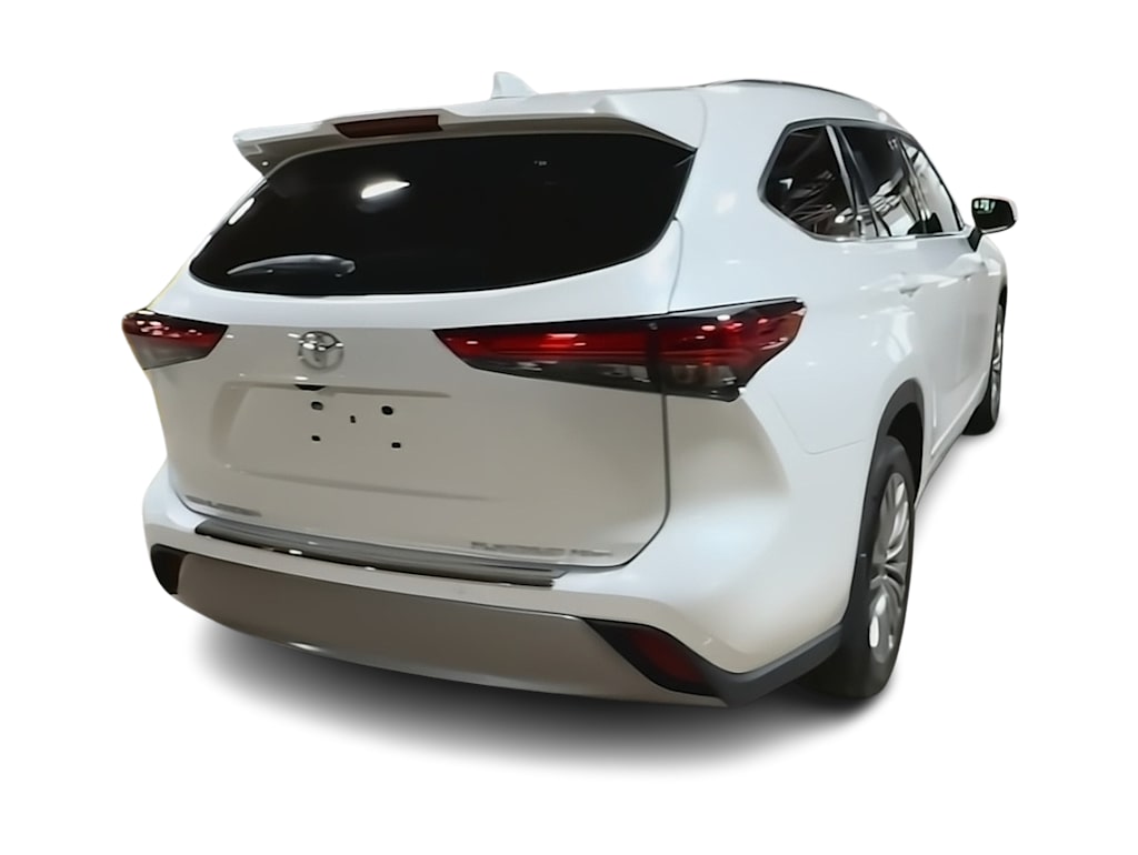 Thumbnail: 2021 Toyota Highlander - 21