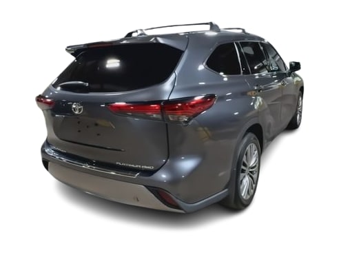 Thumbnail: 2021 Toyota Highlander - 21