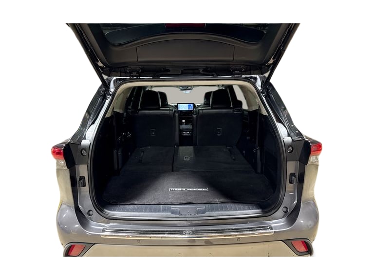 Thumbnail: 2021 Toyota Highlander - 15