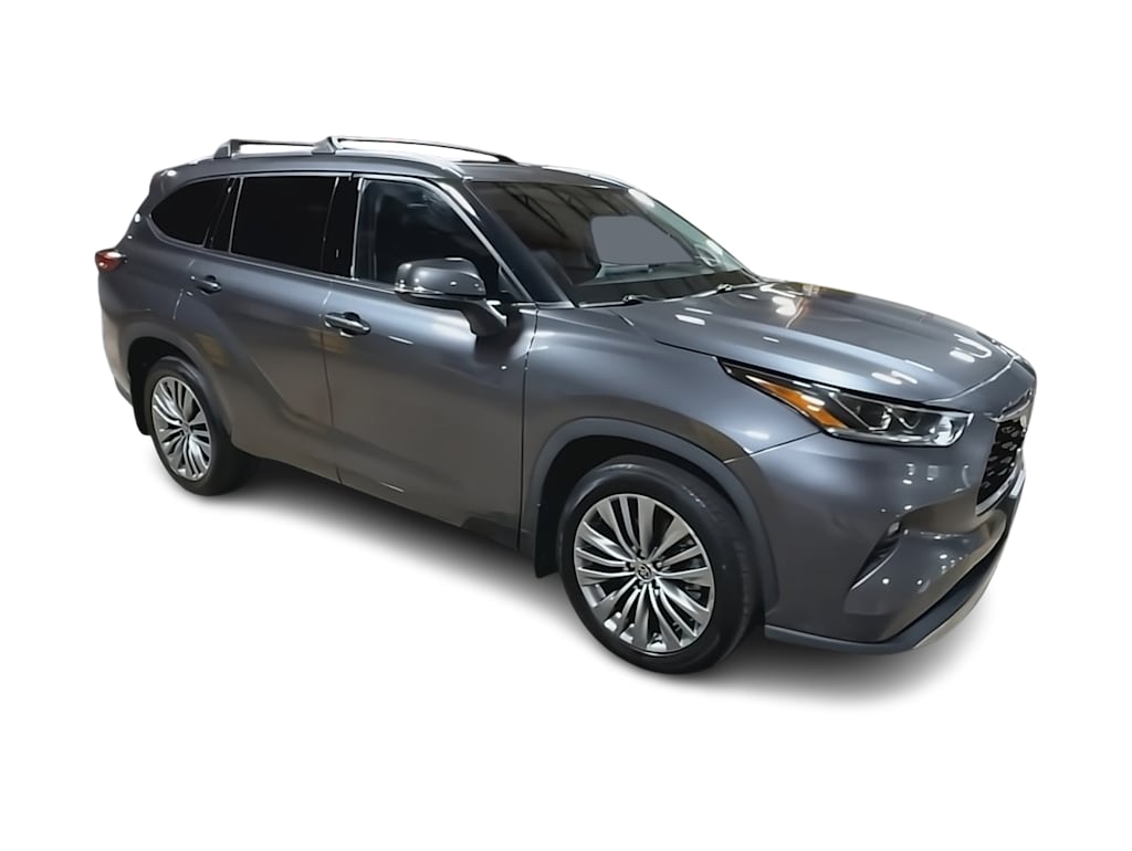Thumbnail: 2021 Toyota Highlander - 18