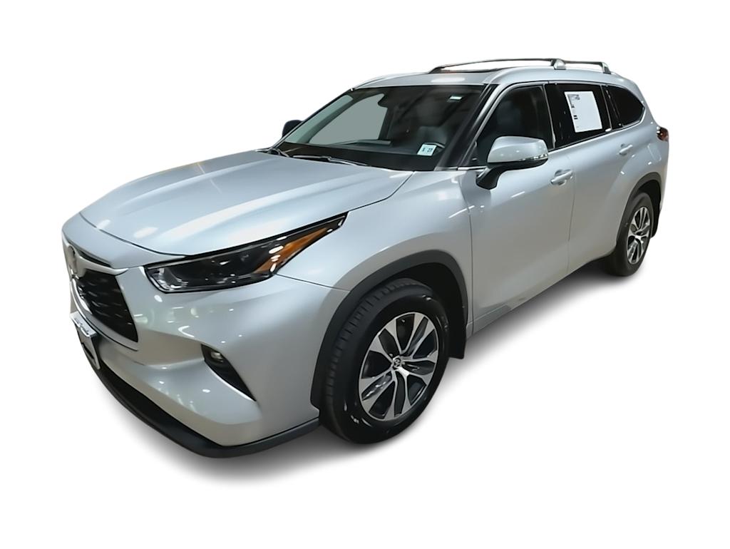 Thumbnail: 2022 Toyota Highlander - 20