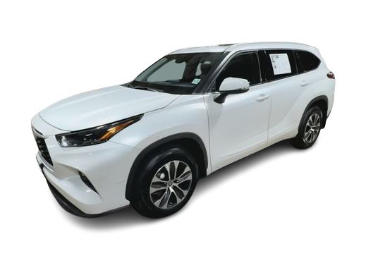 Thumbnail: 2022 Toyota Highlander - 18