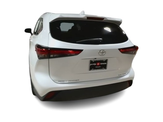 Thumbnail: 2022 Toyota Highlander - 4