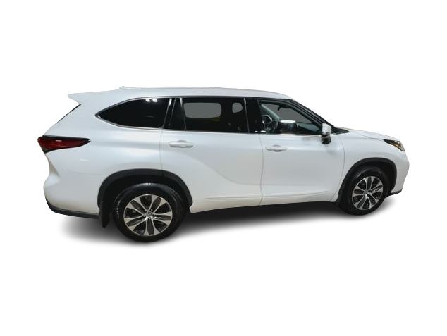 Thumbnail: 2022 Toyota Highlander - 21