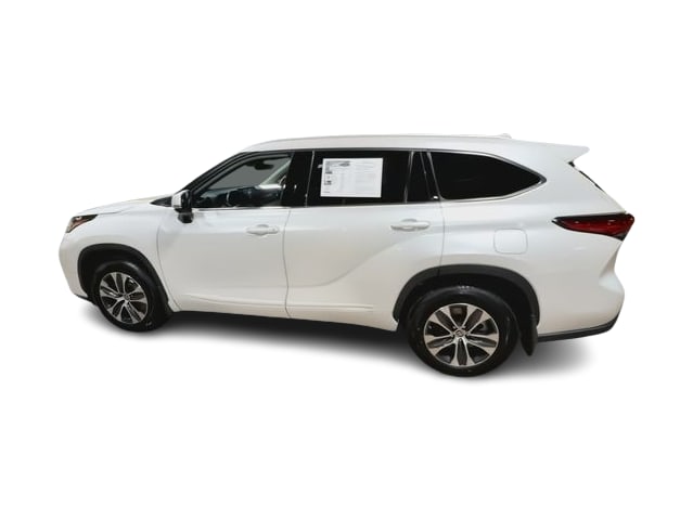 Thumbnail: 2022 Toyota Highlander - 19
